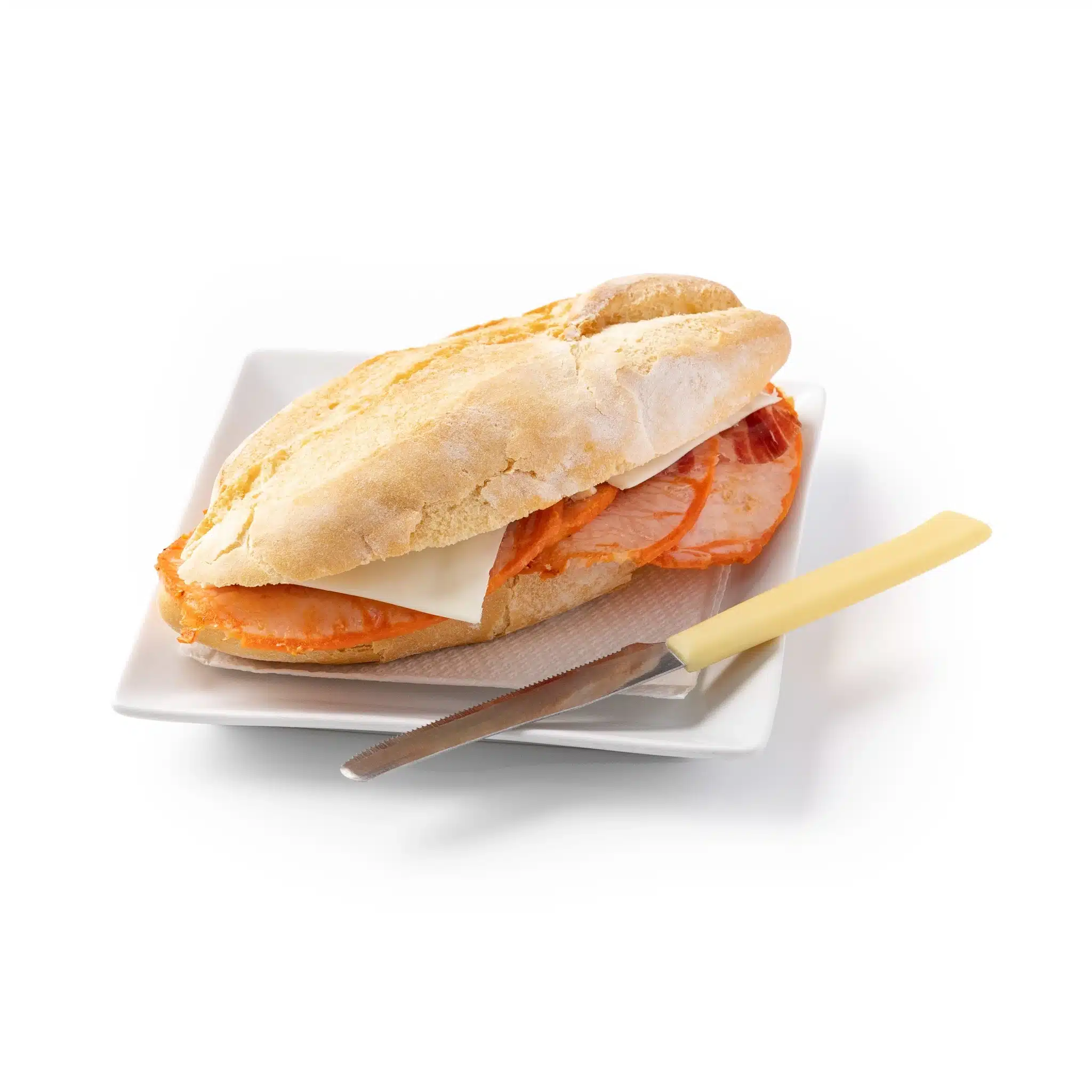 Bocadillo de lomo adobado con queso